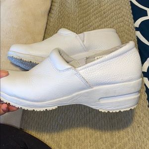 CHEROKEE TRANSCENDS HARDLY WORN